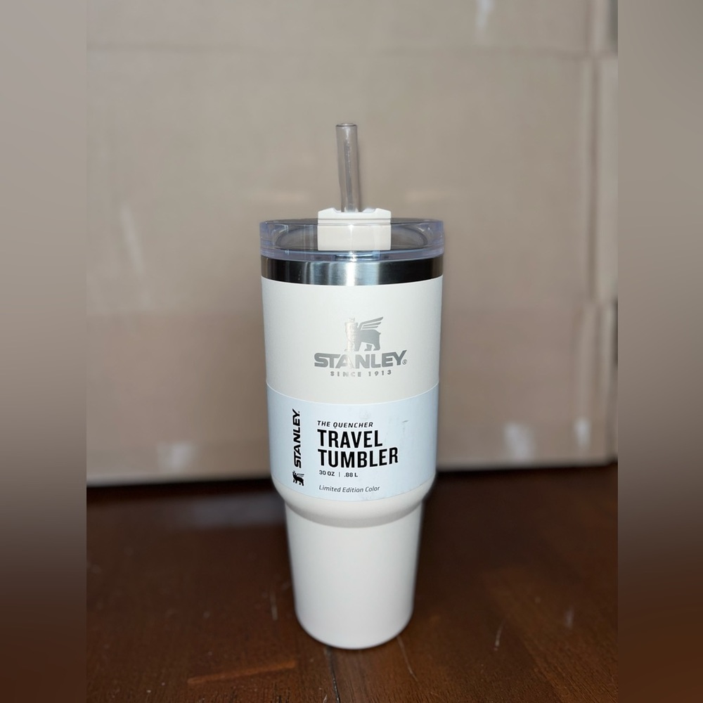 NWT Stanley Limited Edition The Quencher Travel Tumbler- Alpine Beige, 30oz
